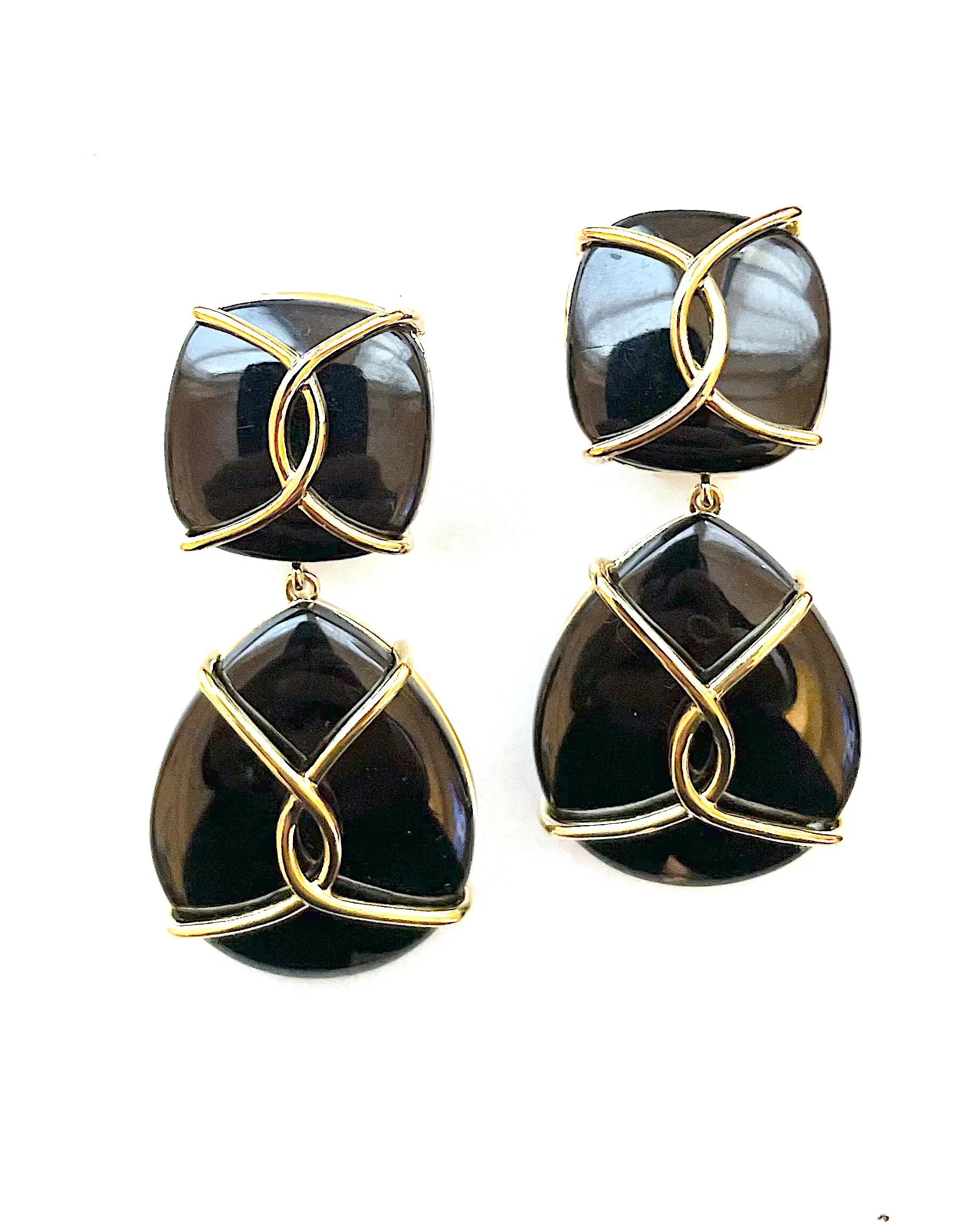 18kt Yellow Gold and Wood Earring