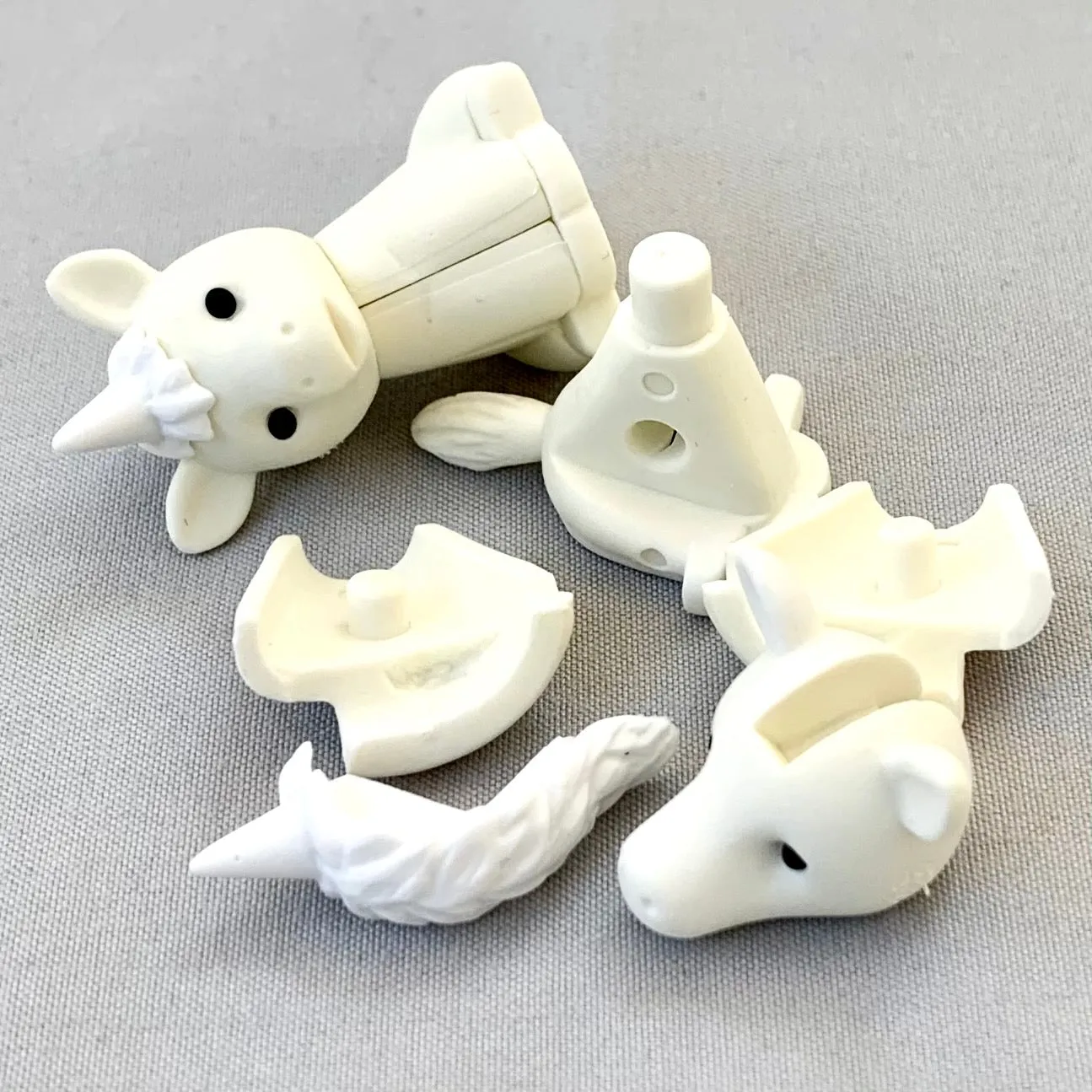 38056 WHITE UNICORN ERASER-60