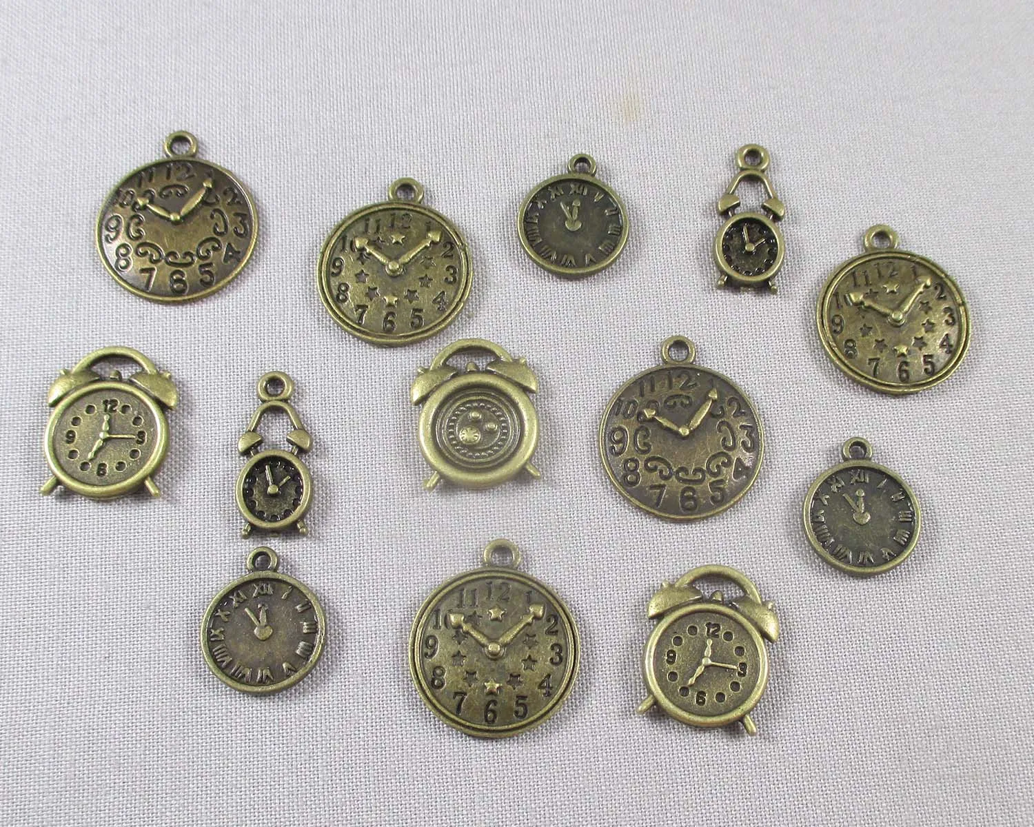 60% OFF!! Clock Charms Mixed Antique Bronze Tone 5pcs (0164)