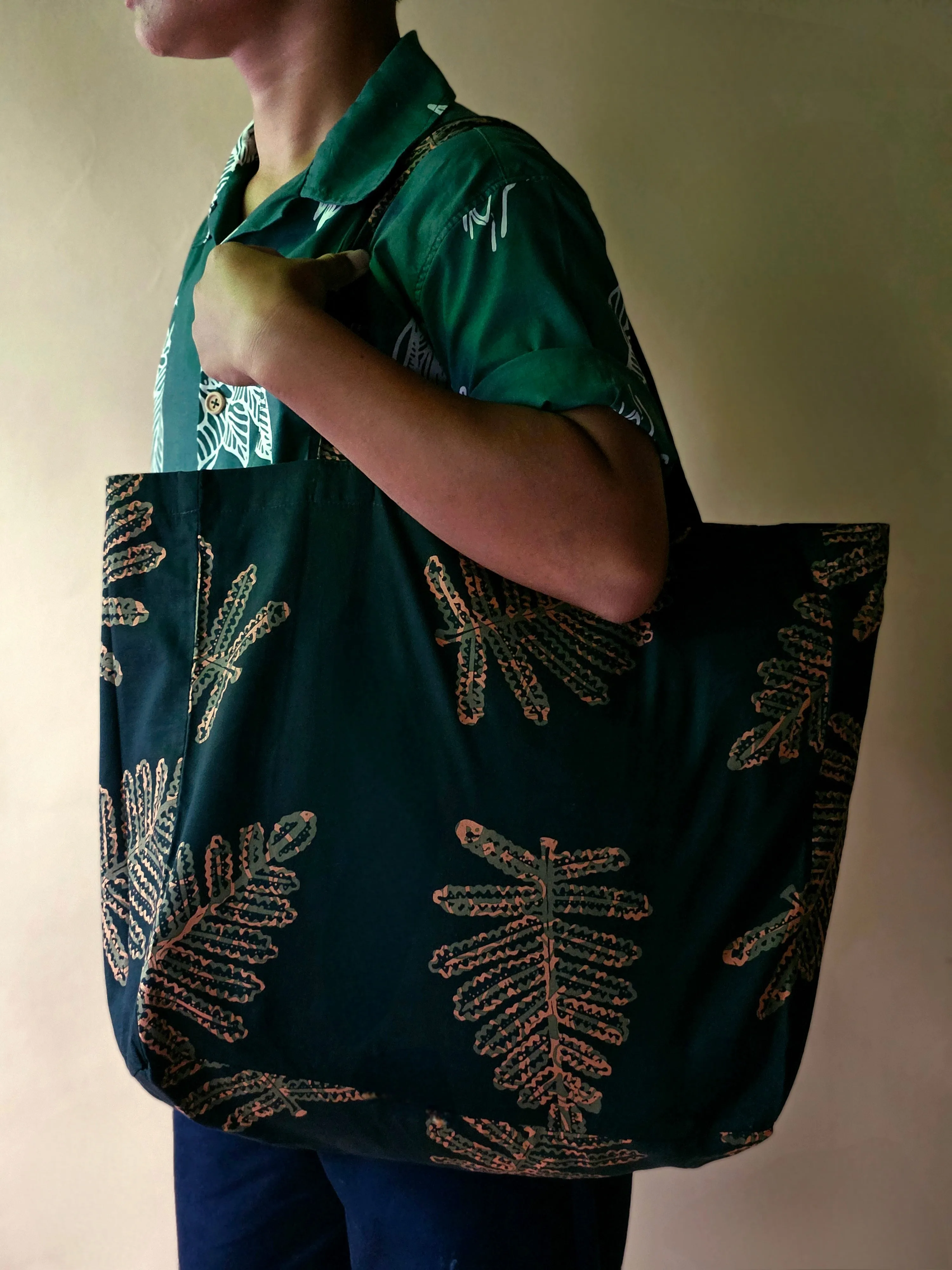 BATIK TOTE BAG - FOREST FERN