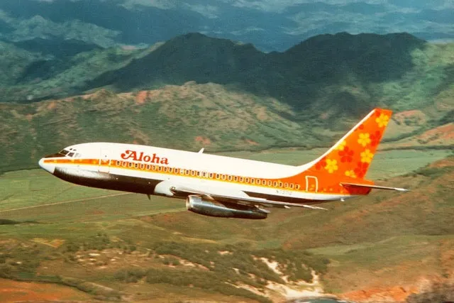 Custom ALOHA Airlines Boeing 737 PlaneTag Tail# N823AL