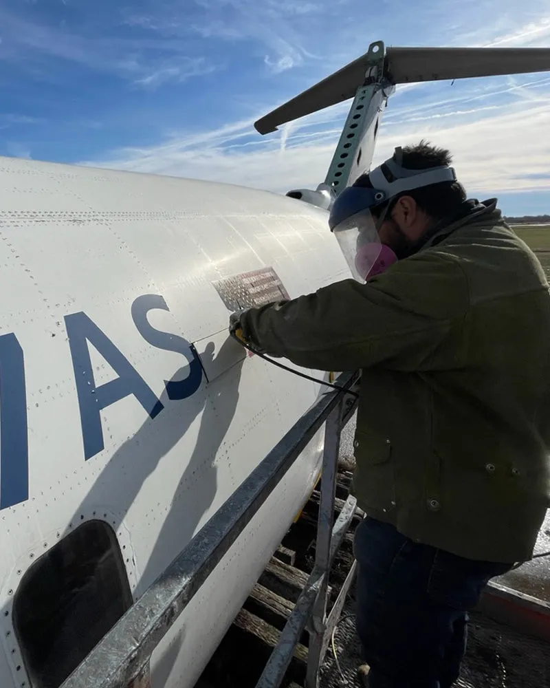 Custom DELTA®- CRJ-200ER- N847AS