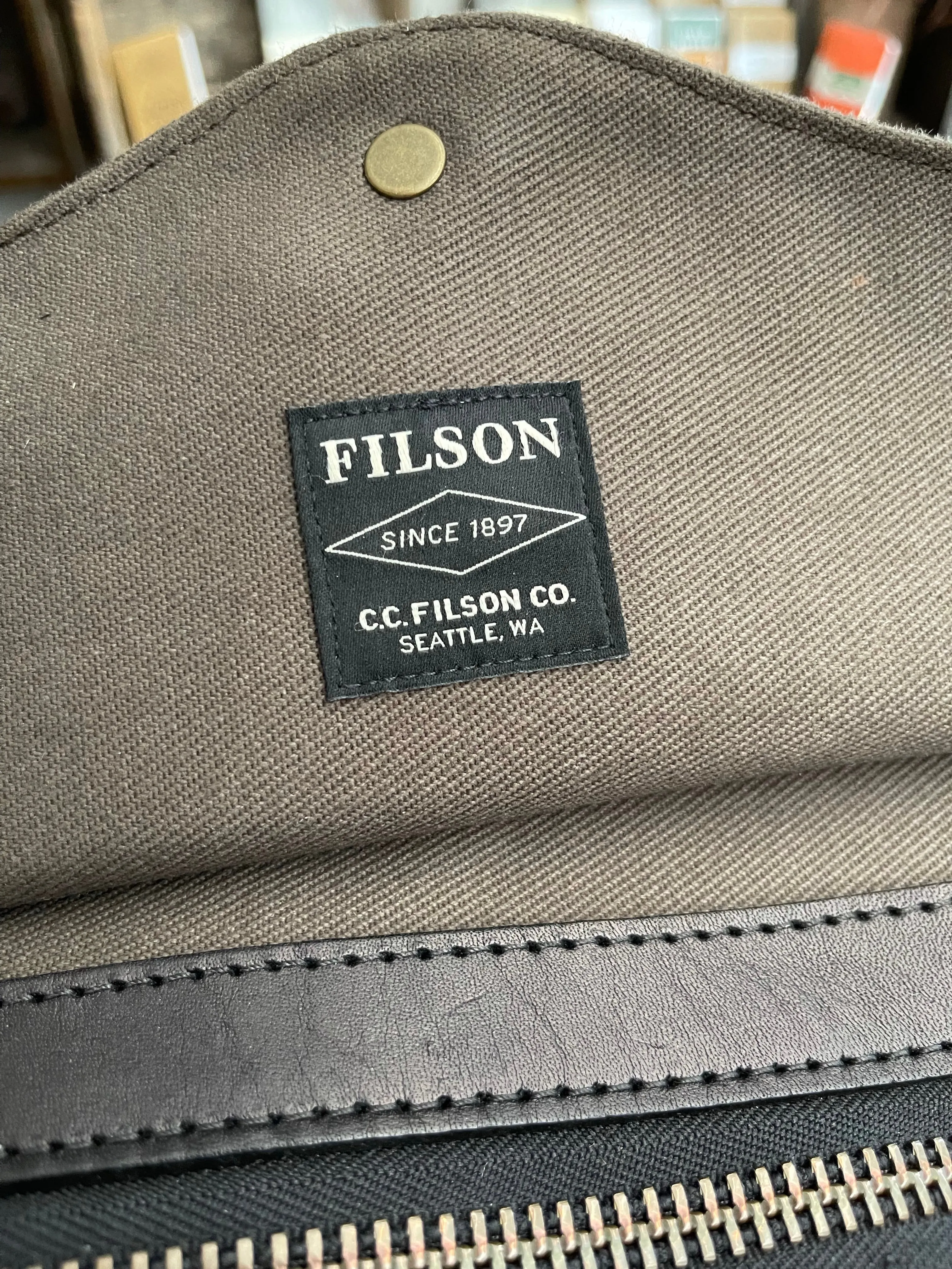 Gently Used Filson Rugged Twill Duffle Bag - Medium - Root