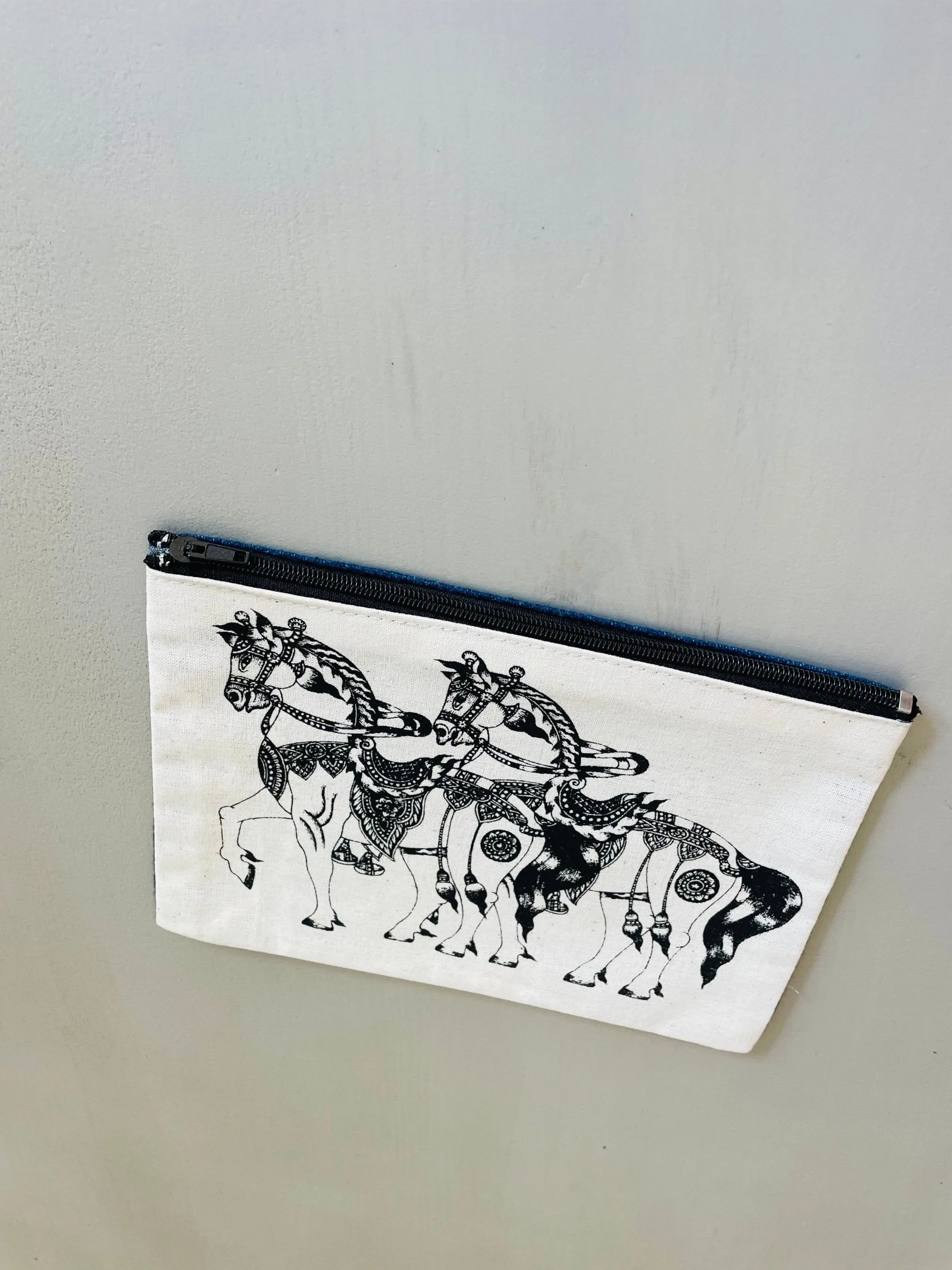 Imperial Horse - canvas zipper case