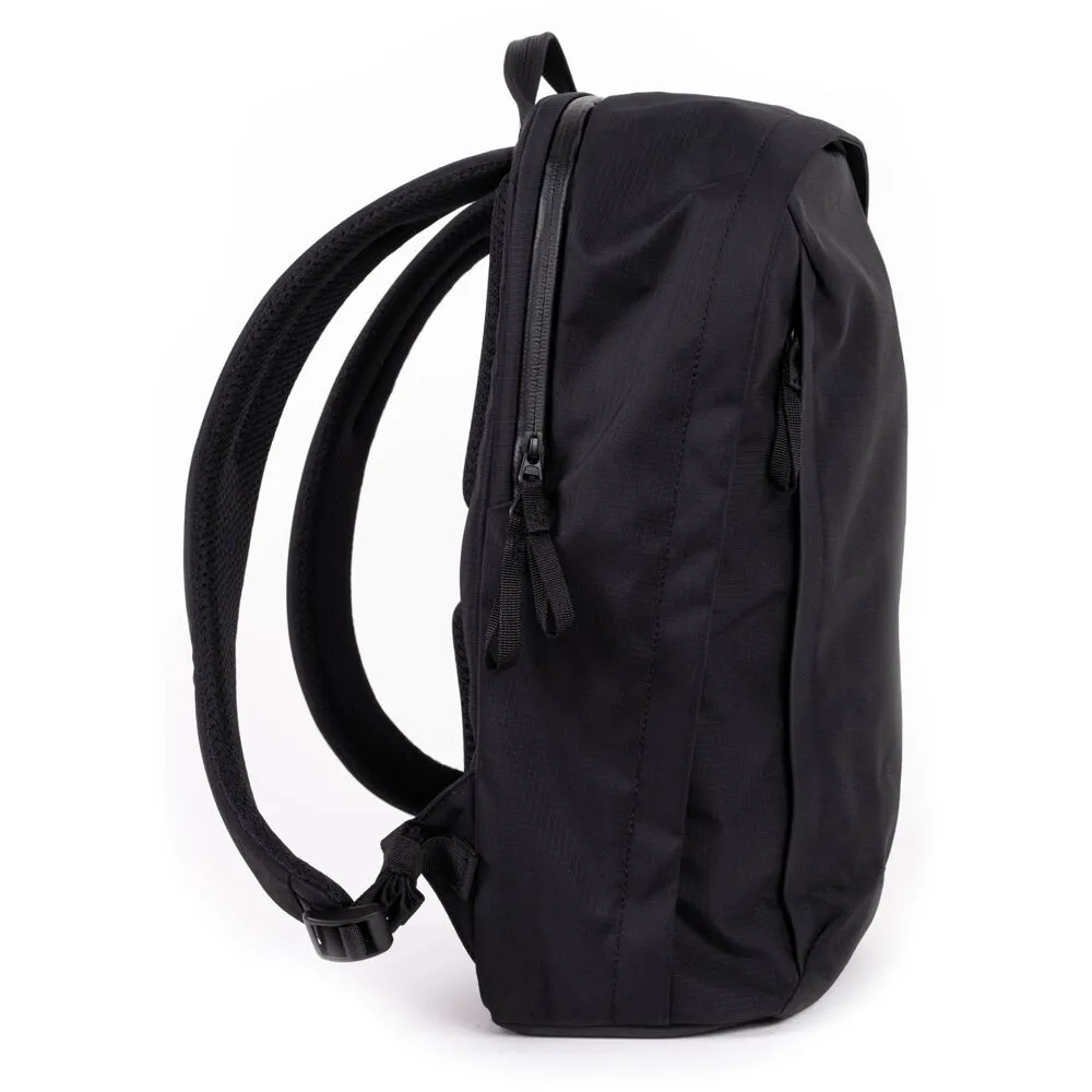 Moment - Everything Backpack 21L - Black