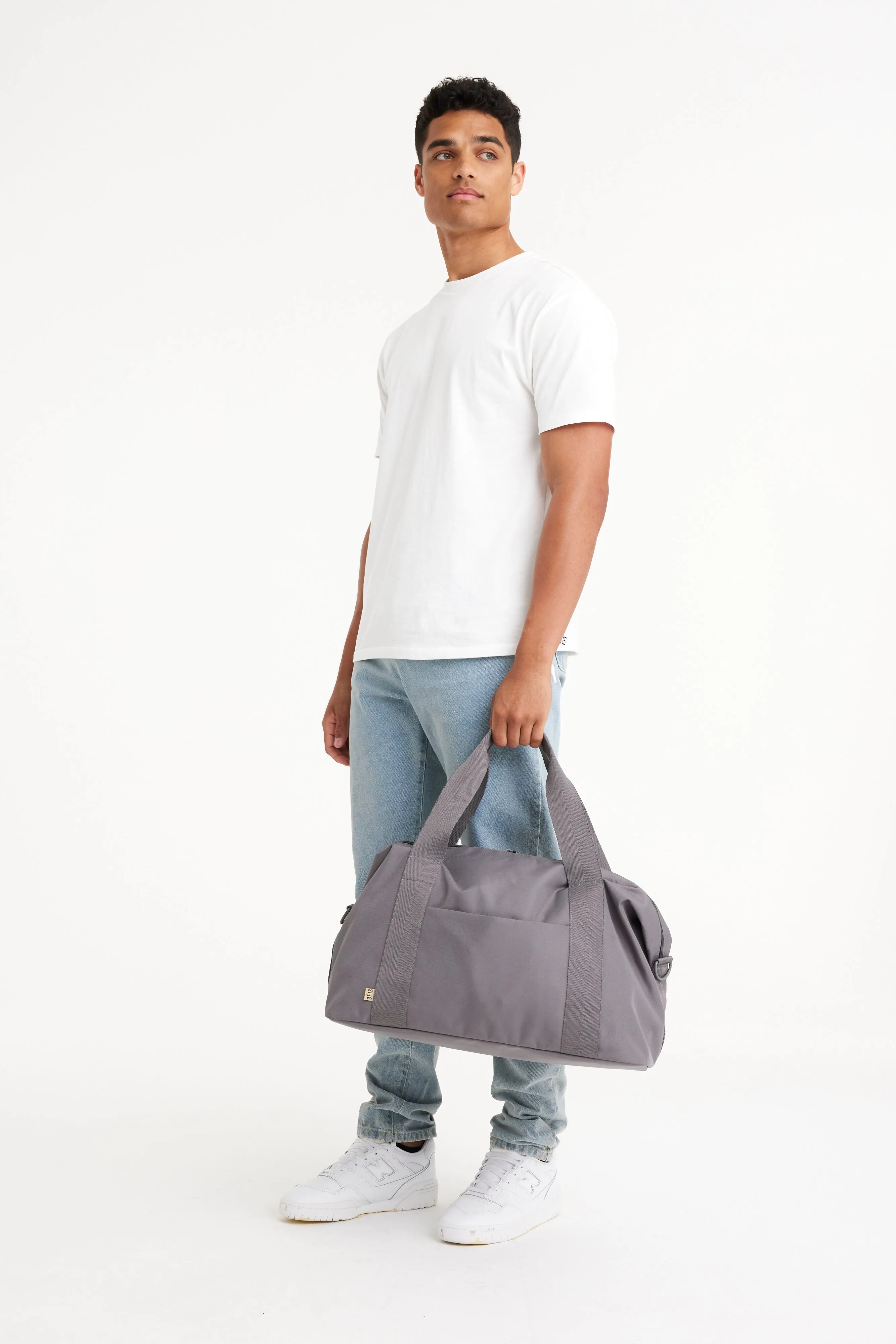 The BÉISics Duffle in Grey