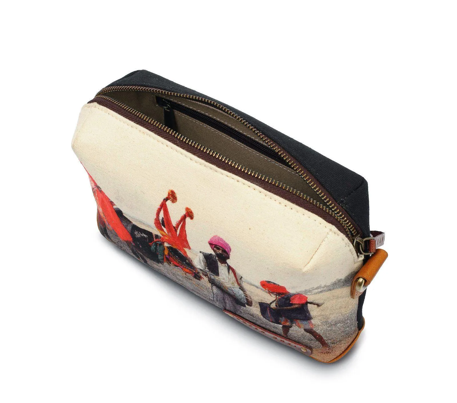 TOILETRY BAG