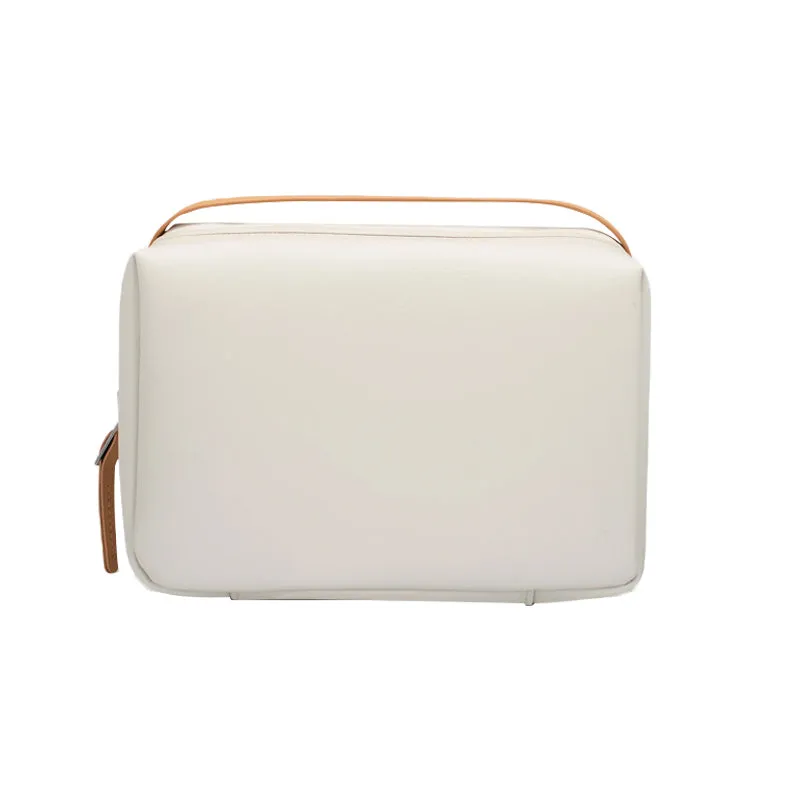 VESSEL Signature Toiletry Bag (Latte)